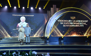 Momen RA Kartini Awards 2024, Dirut Pertamina Terima Penghargaan