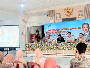 Anggota DPR RI H. Kardaya Warnika Sosialisasikan Program JKN di Kecamatan Patrol