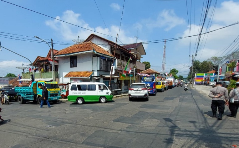 Arus Lalu Lintas Macet Terdampak Tour De Linggarjati 