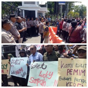 Demo Massa FKJI di DPRD dan KPU Indramayu Berlangsung Damai