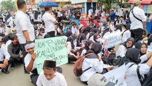 Guru Honorer di Indramayu Demo, Serukan Diangkat P3K