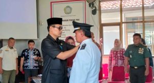 Camat Bagus Asep Trisnadi Lantik  Mustakim Menjadi Pj. Kuwu Desa Ujunggebang