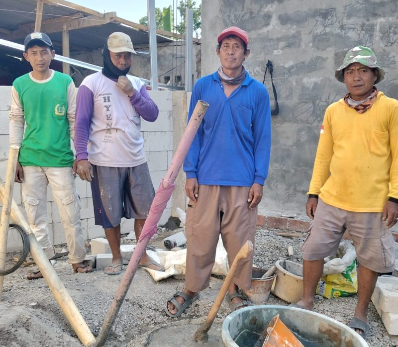 Keren !!! Orang tua Siswa Berswadaya Bangun Gedung RKB